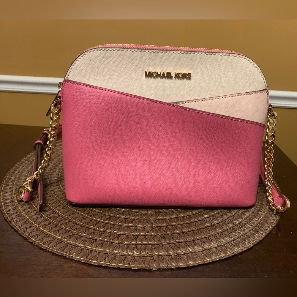 Michael Kors Jet Set Travel Medium Dome Pink White Crossbody EUC
